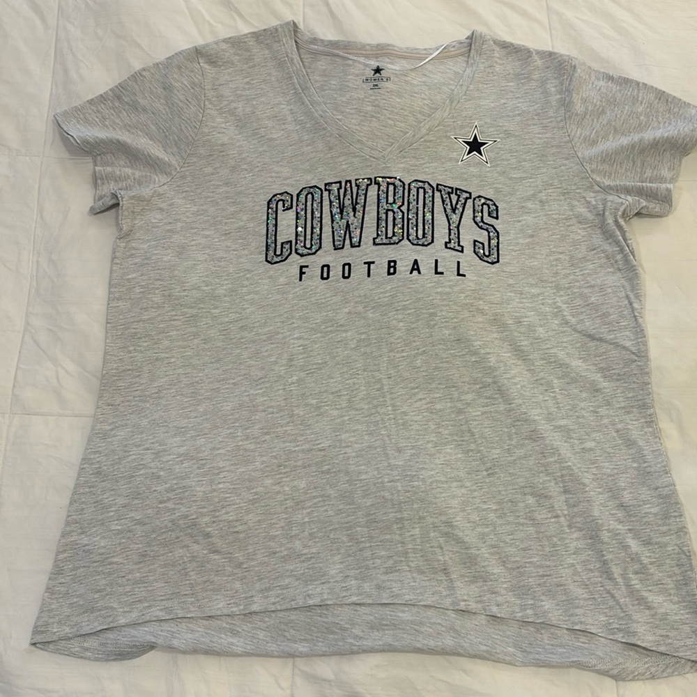 COWBOYS FOOTBALL. T-Shirt. Women’s Size 2XL GREY